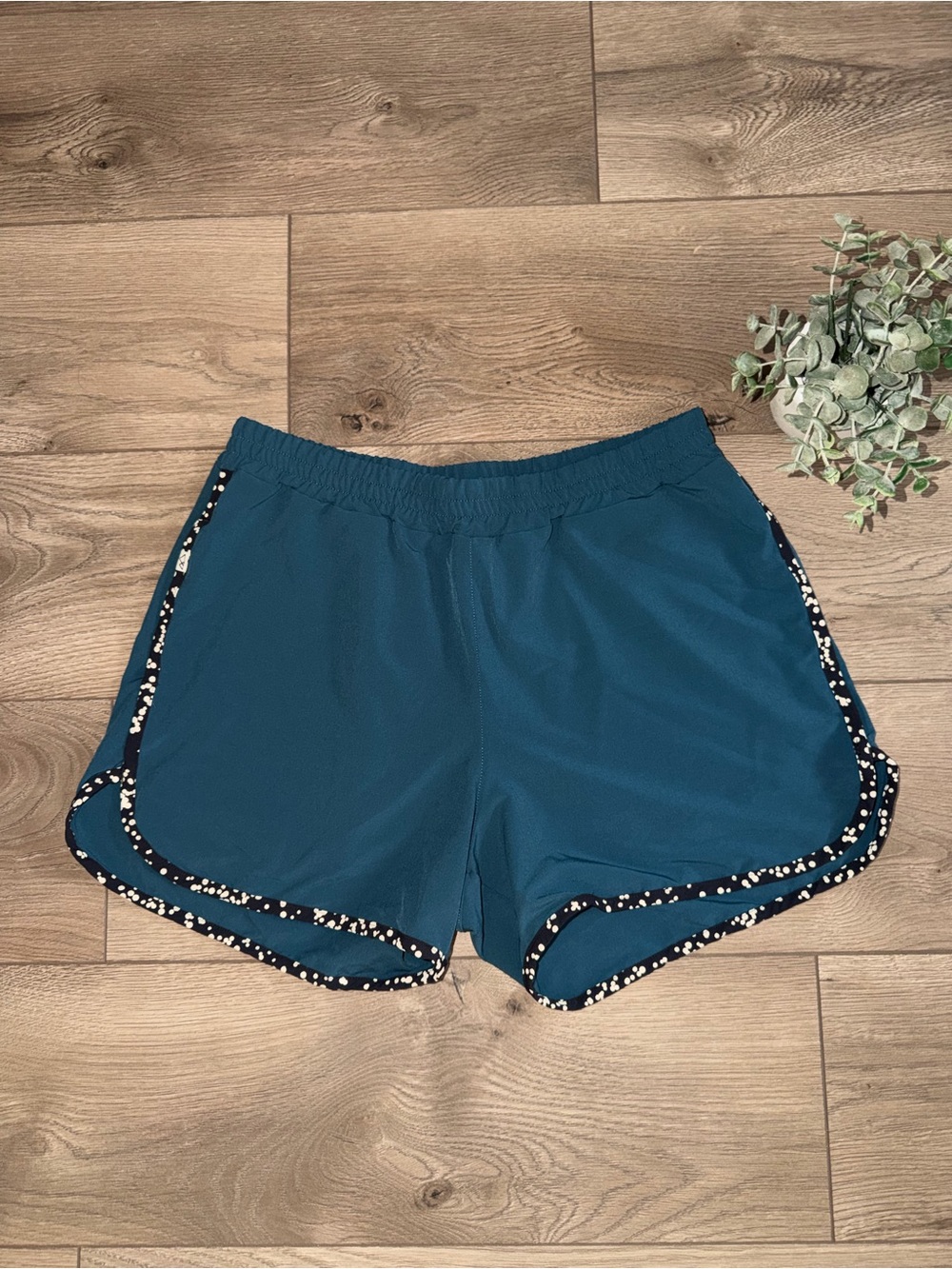WILD RYE Teal Women's Athletic Shorts with Printed Trim Size 10